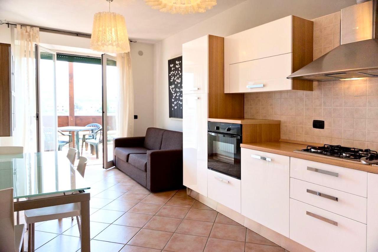 Isa-Apartments 4 Beds In Residence With Swimming-Pool In San Vincenzo, Just 600 Meters From The Sea Zewnętrze zdjęcie