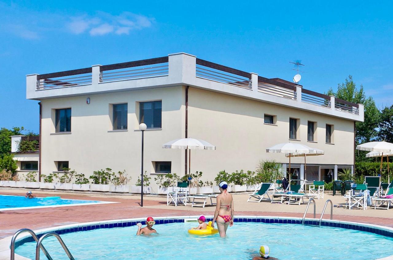 Isa-Apartments 4 Beds In Residence With Swimming-Pool In San Vincenzo, Just 600 Meters From The Sea Zewnętrze zdjęcie